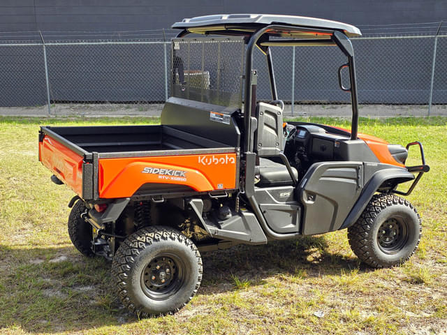 Image of Kubota RTV-XG850 equipment image 3