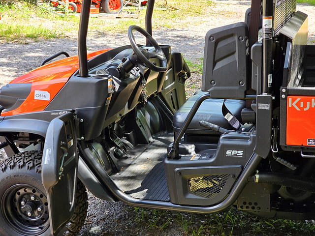 Image of Kubota RTV-XG850 equipment image 4