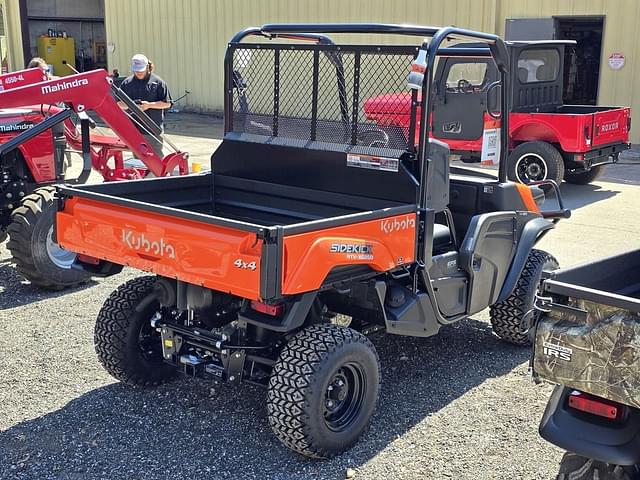 Image of Kubota RTV-XG850 equipment image 2