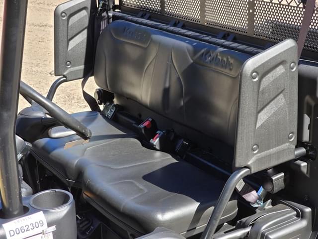 Image of Kubota RTV-XG850 equipment image 4