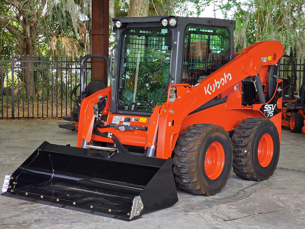 Image of Kubota SSV75 Primary image