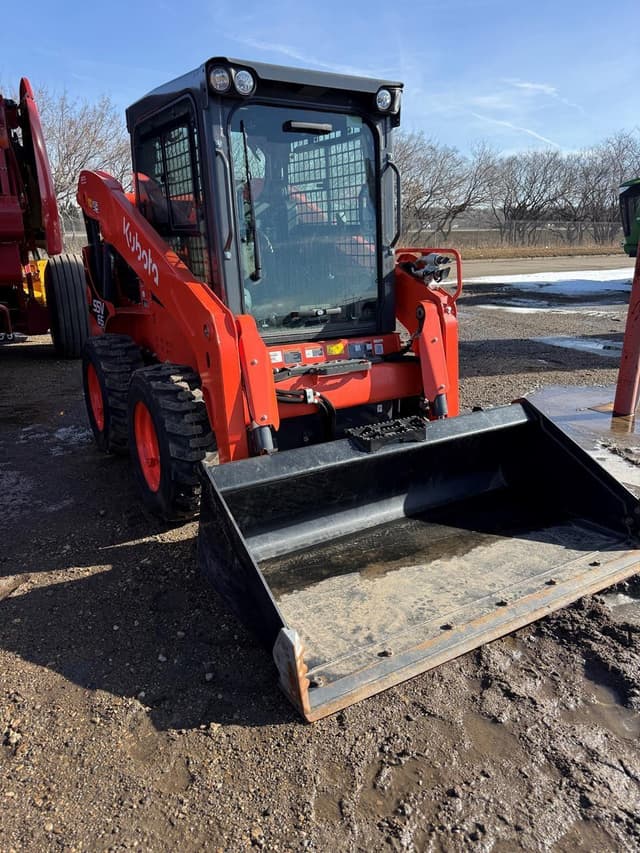 Image of Kubota SSV65 equipment image 2