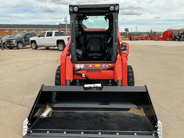 Image of Kubota SSV65 equipment image 2