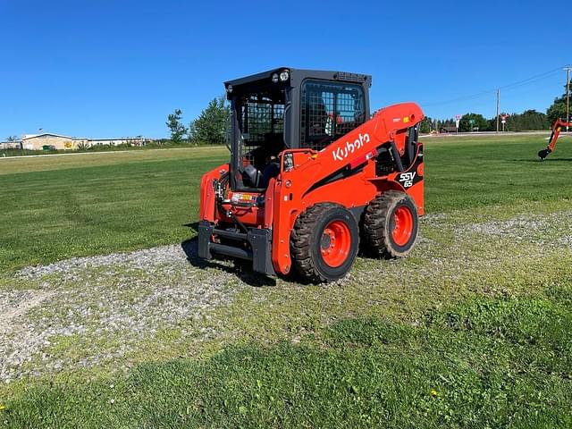 Image of Kubota SSV65 equipment image 3