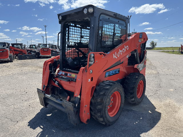 Image of Kubota SSV65HRC equipment image 4