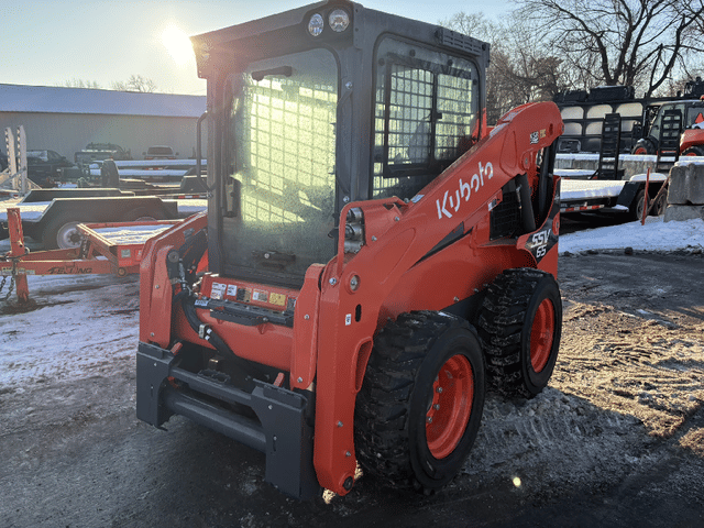 Image of Kubota SSV65HRC equipment image 1
