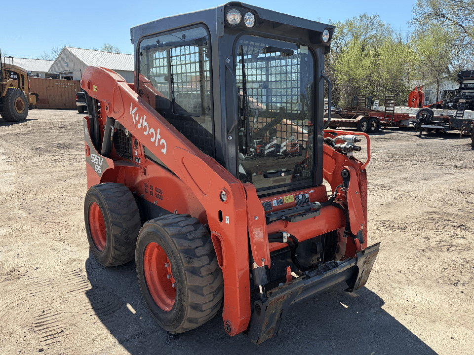 2024 Kubota SSV65 Equipment Image0
