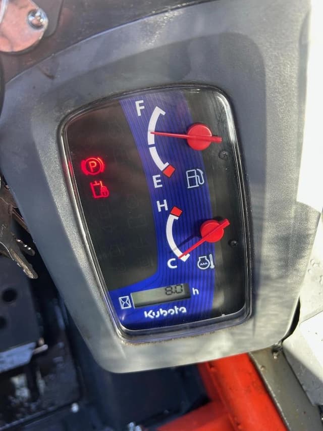 Image of Kubota SSV65 equipment image 4