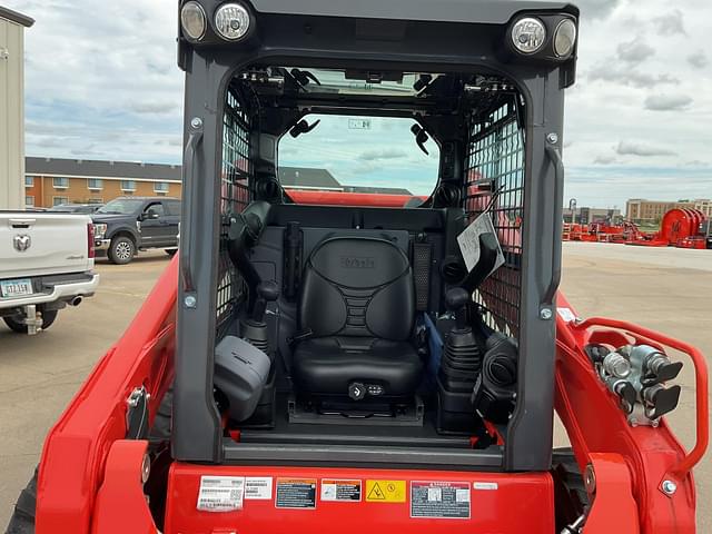 Image of Kubota SSV75 equipment image 3