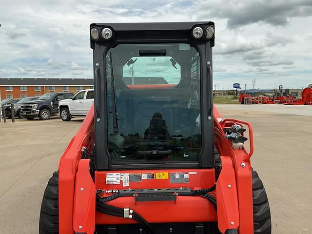 Image of Kubota SSV75 equipment image 4