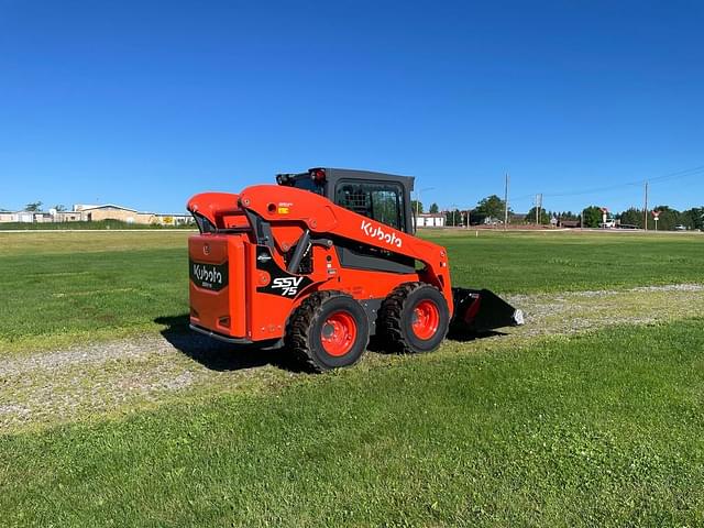 Image of Kubota SSV75 equipment image 2