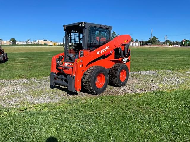 Image of Kubota SSV75 equipment image 2