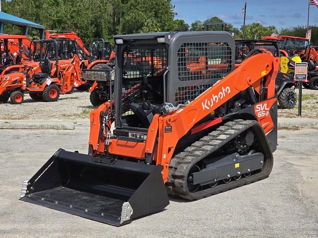 Image of Kubota SVL65-2 equipment image 2