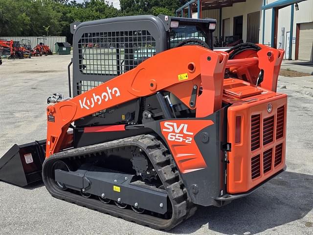 Image of Kubota SVL65-2 equipment image 3