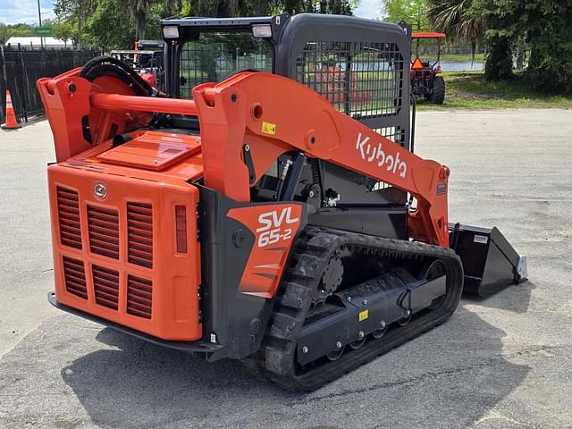 Image of Kubota SVL65-2 equipment image 4