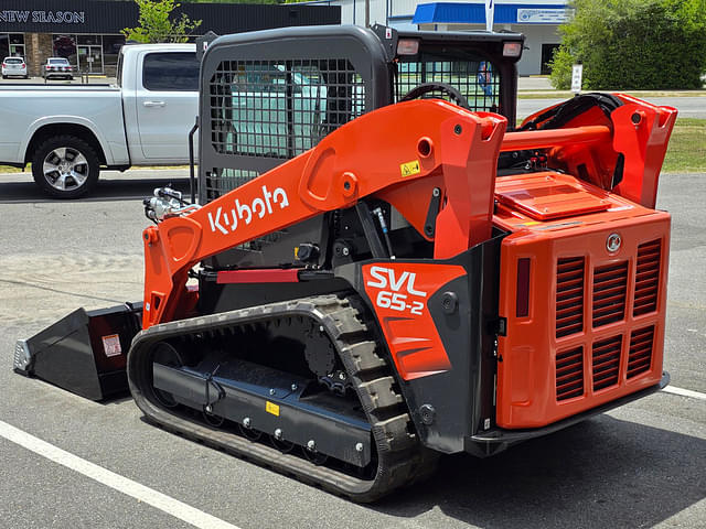 Image of Kubota SVL65-2 equipment image 2