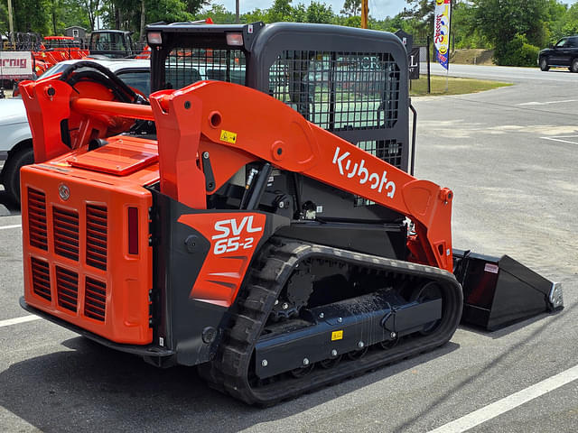 Image of Kubota SVL65-2 equipment image 3