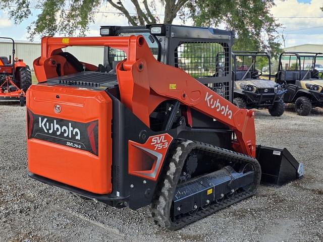 Image of Kubota SVL75-3 equipment image 3