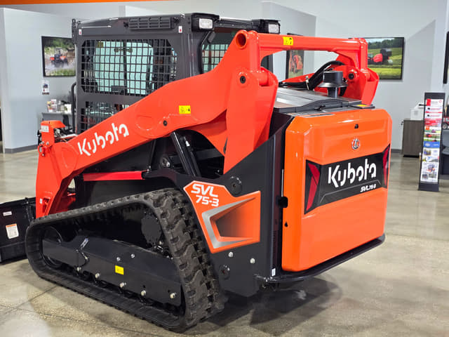 Image of Kubota SVL75-3 equipment image 2