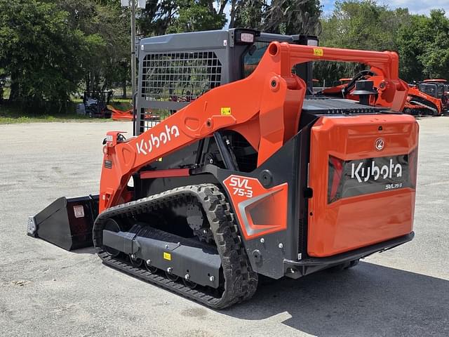 Image of Kubota SVL75-3 equipment image 2