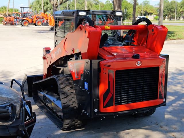 Image of Kubota SVL97-3 equipment image 2