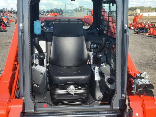 Image of Kubota SVL97-2 equipment image 4