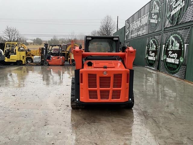 Image of Kubota SVL65-2 equipment image 2