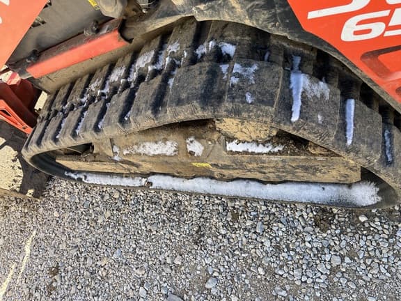 Image of Kubota SVL65-2 equipment image 2