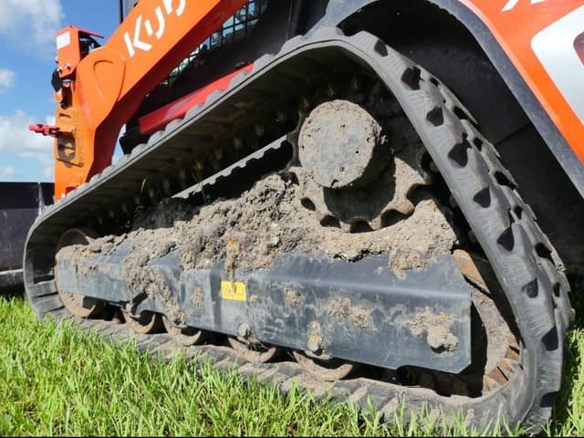 Image of Kubota SVL75-3 equipment image 4