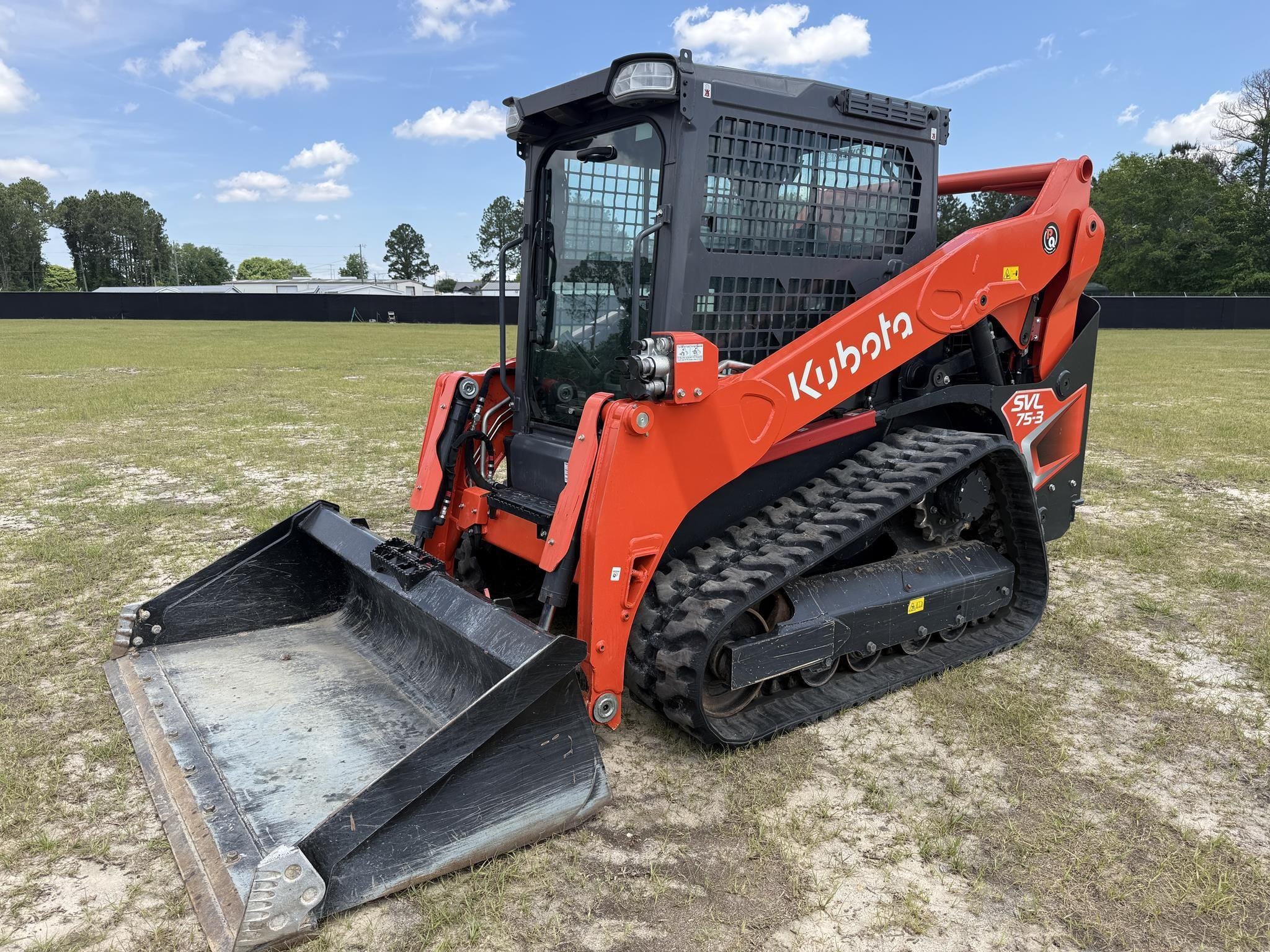 2024 Kubota SVL75-3 Equipment Image0