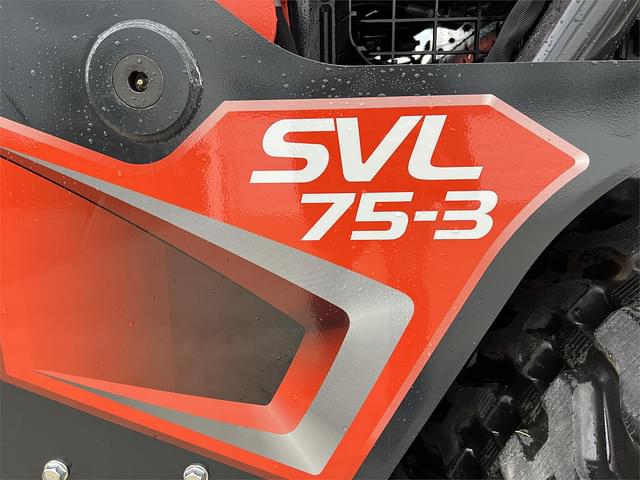 Image of Kubota SVL75-3 equipment image 3