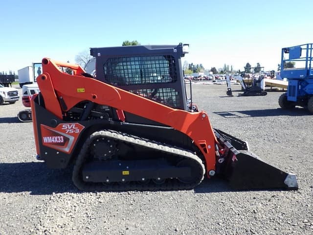 Image of Kubota SVL75-3 equipment image 3