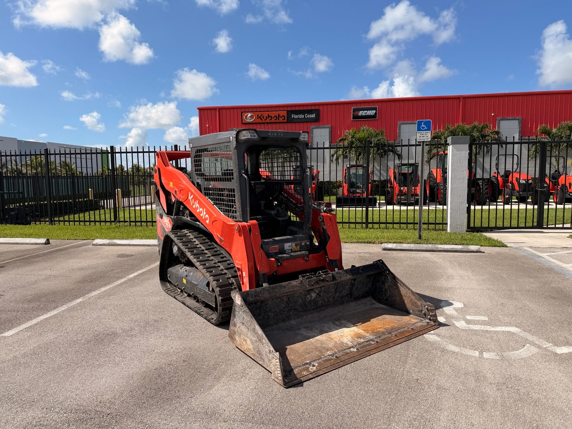 2024 Kubota SVL75-3HW Equipment Image0