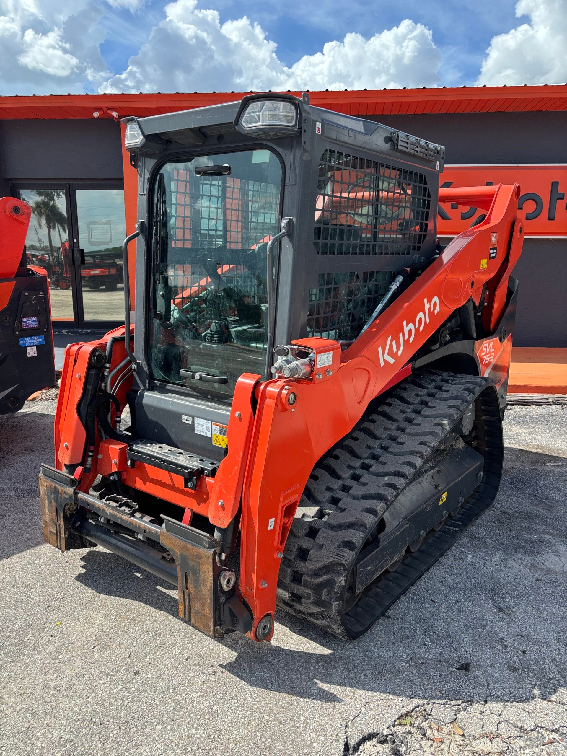 2024 Kubota SVL75-3HWC Equipment Image0