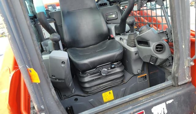 Image of Kubota SVL97-2 equipment image 4