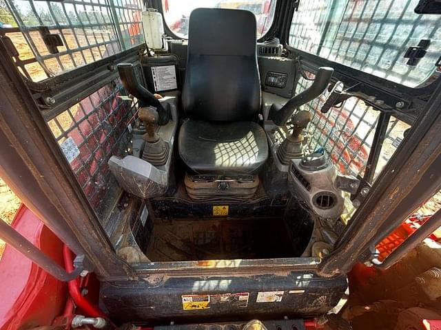 Image of Kubota SVL97-2 equipment image 4