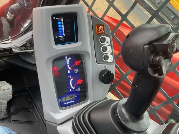 Image of Kubota SVL97-2 equipment image 1