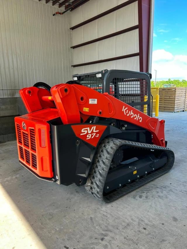 Image of Kubota SVL97-2 equipment image 2
