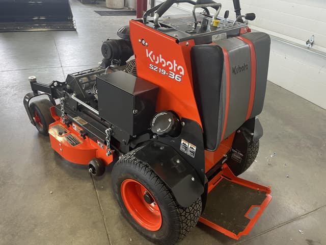 Image of Kubota SZ19-36 equipment image 4