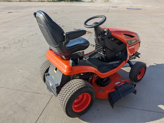 Image of Kubota T2290 equipment image 1