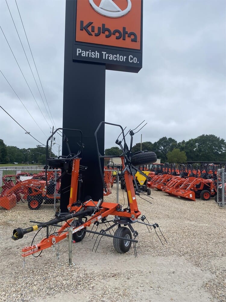 2024 Kubota TE4052T Equipment Image0