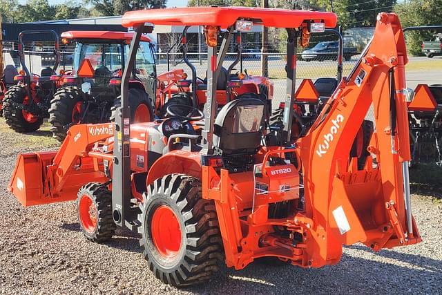 Image of Kubota B26 equipment image 3