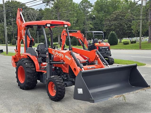 Image of Kubota M62 equipment image 1