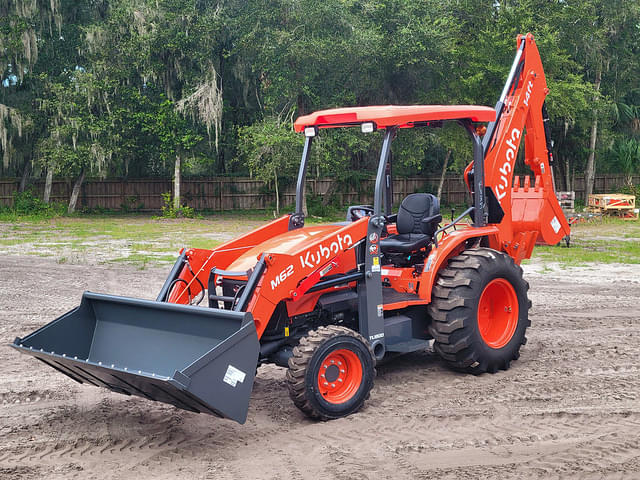 Image of Kubota M62 equipment image 1