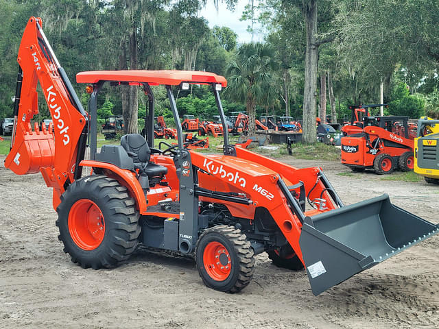 Image of Kubota M62 equipment image 4