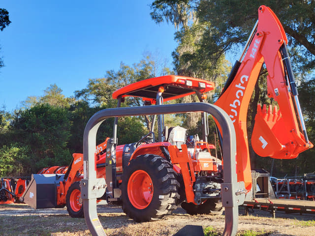 Image of Kubota M62 equipment image 3