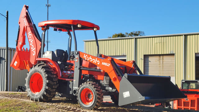 Image of Kubota M62 equipment image 1