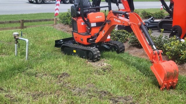 Image of Kubota U10-5 equipment image 3