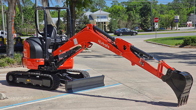 Image of Kubota U35-4 equipment image 3