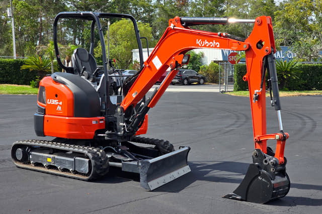 Image of Kubota U35-4 equipment image 1